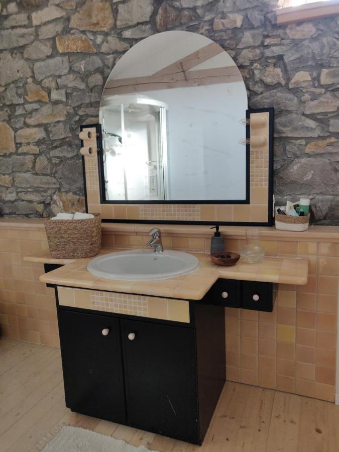 Small House In Vipava Valley エクステリア 写真