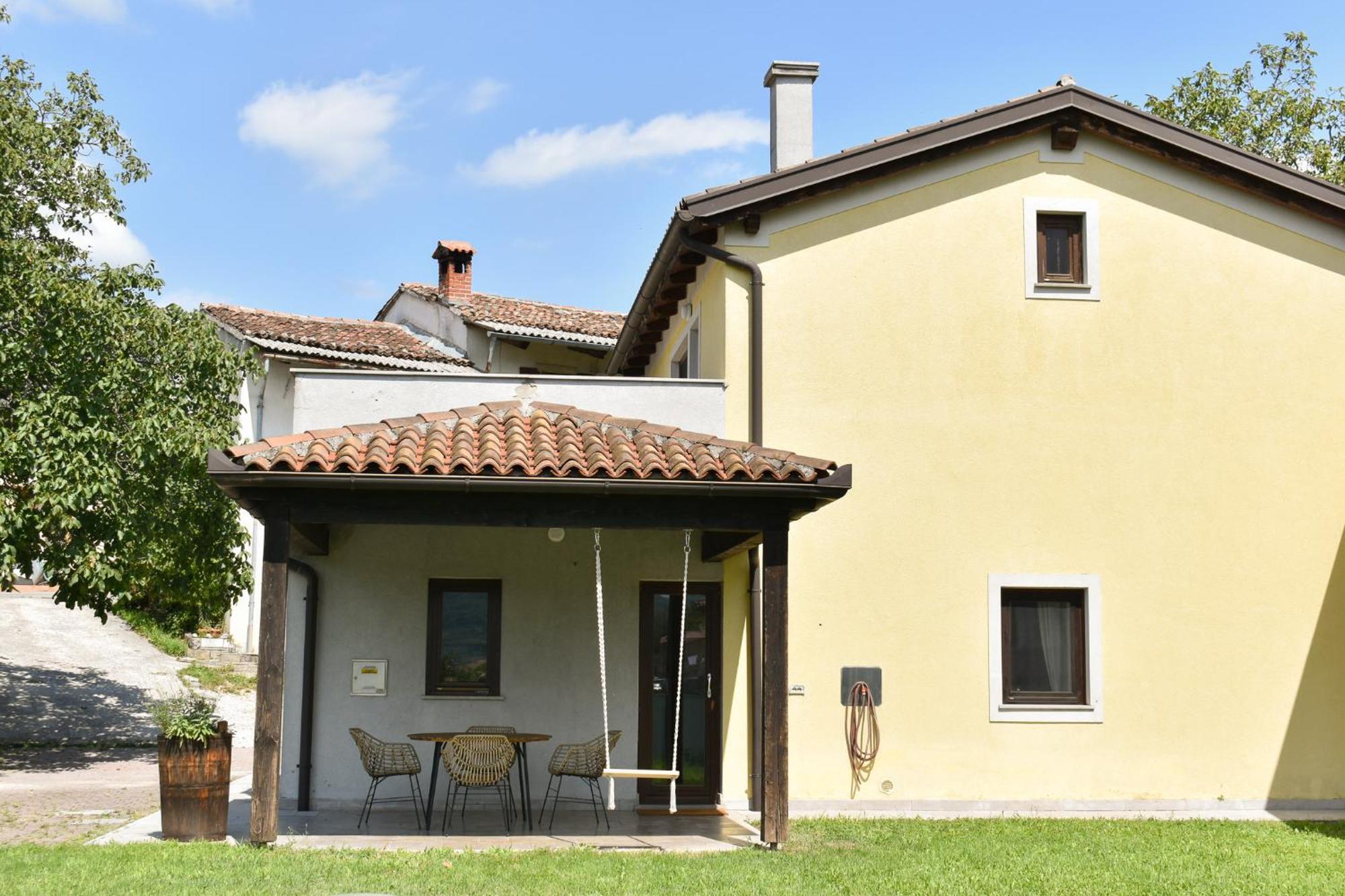 Small House In Vipava Valley エクステリア 写真